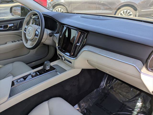 Used 2024 Volvo S60 B5 Plus w/ Climate Package image 24