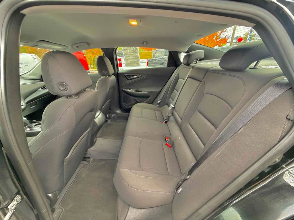 Used 2018 Chevrolet Malibu LS image 16