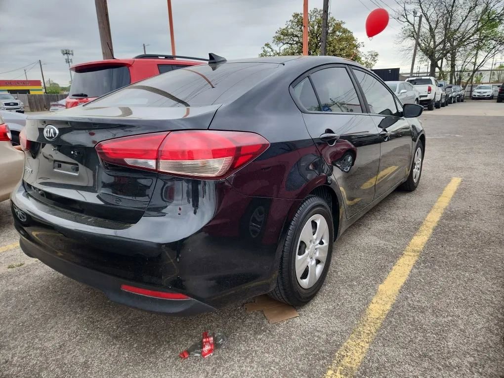 Used 2018 Kia Forte LX w/ LX Popular Package image 6