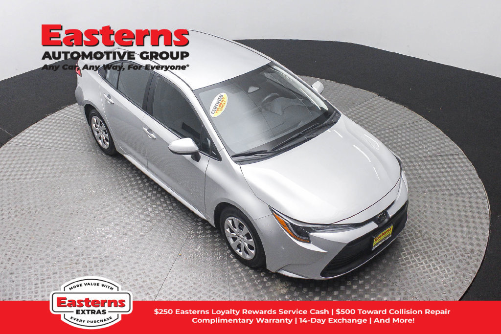 Used 2025 Toyota Corolla LE FWD image 4