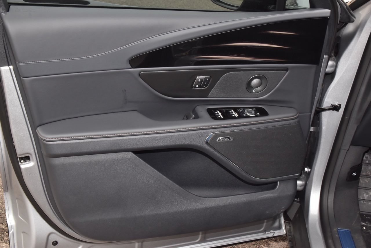 New 2026 Lincoln Nautilus Reserve w/ Jet Appearance Package AWD/4WD image 65