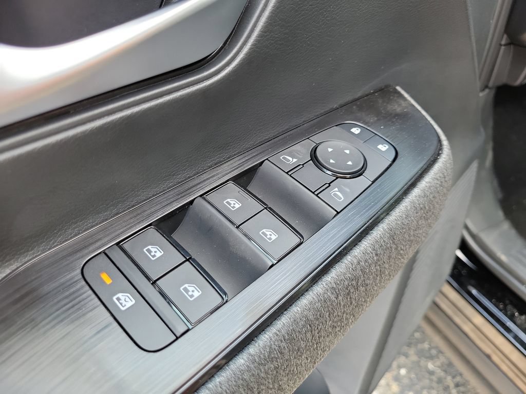 New 2026 Nissan Kicks SV w/ SV Premium Package AWD/4WD image 9