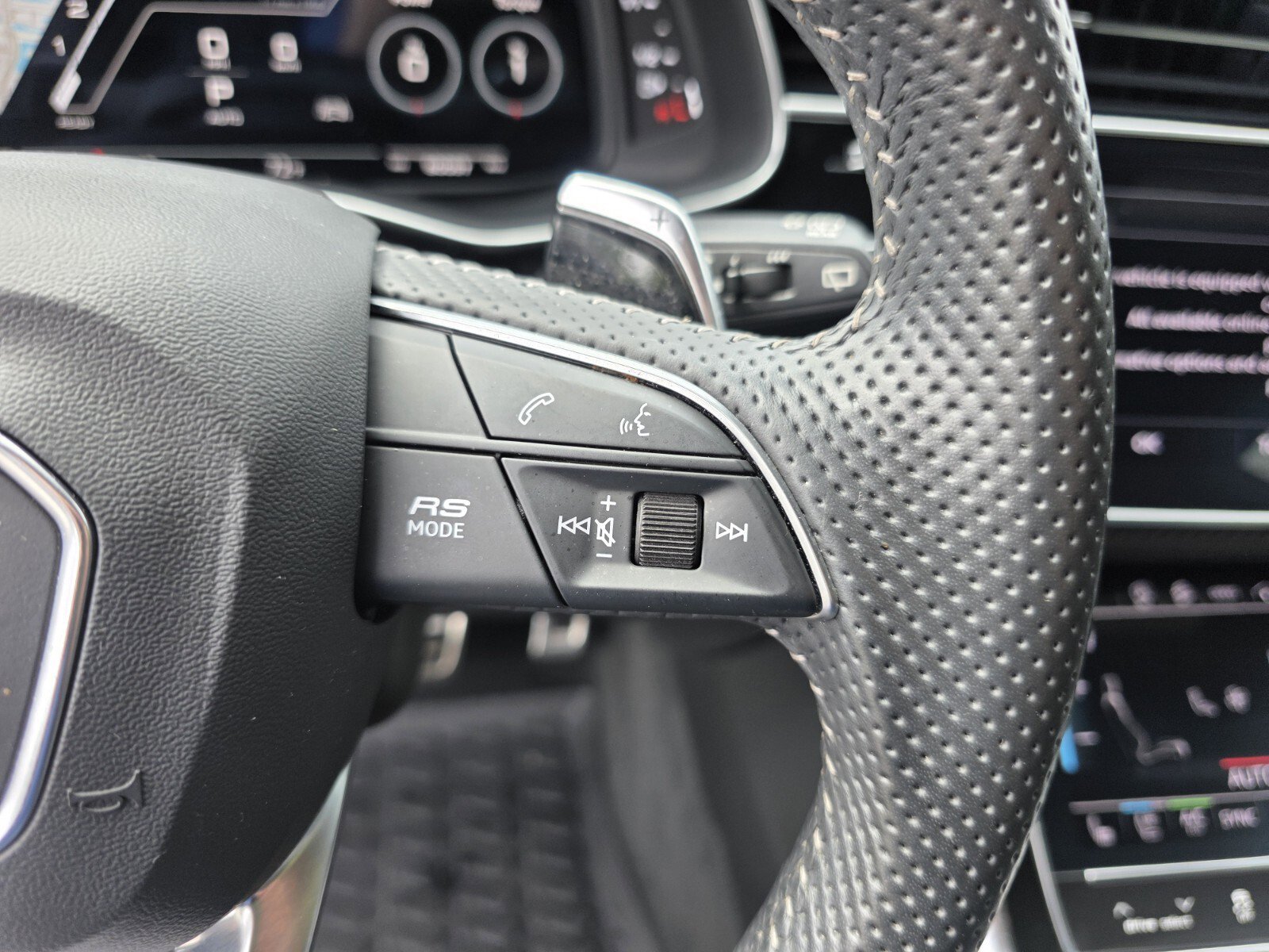 Used 2021 Audi RS Q8 image 20