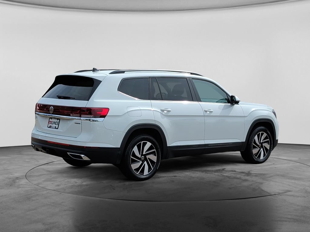 Used 2025 Volkswagen Atlas SE AWD/4WD image 7