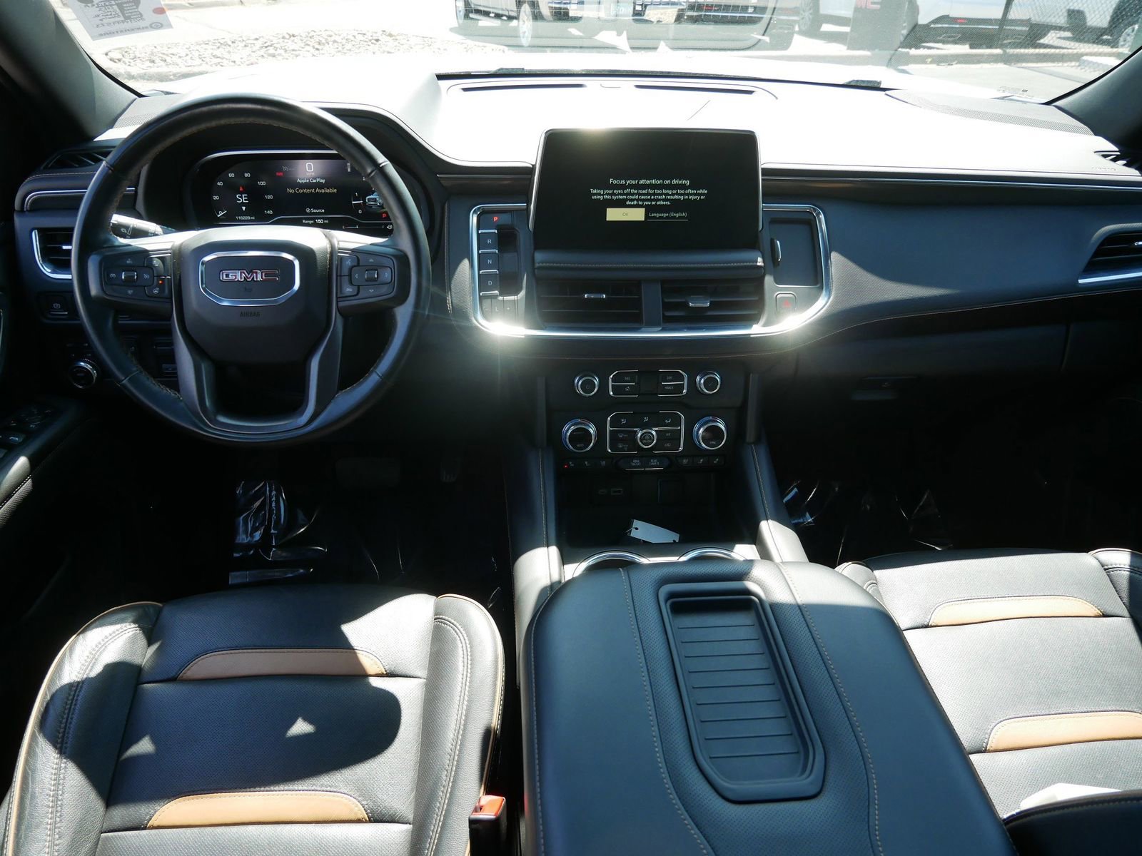 Used 2023 GMC Yukon XL AT4 w/ AT4 Premium Plus Package AWD/4WD image 13