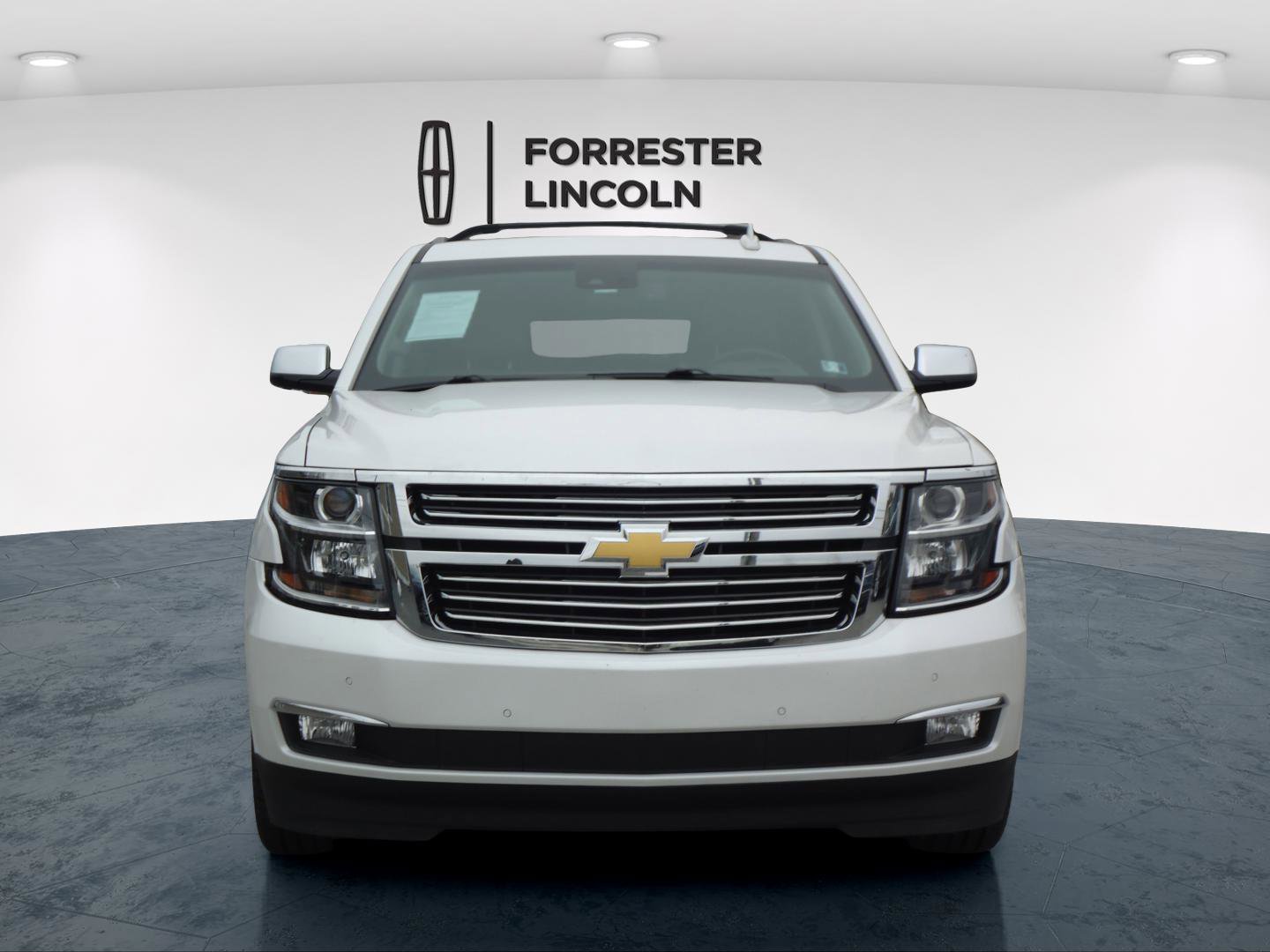 Used 2017 Chevrolet Suburban Premier image 8