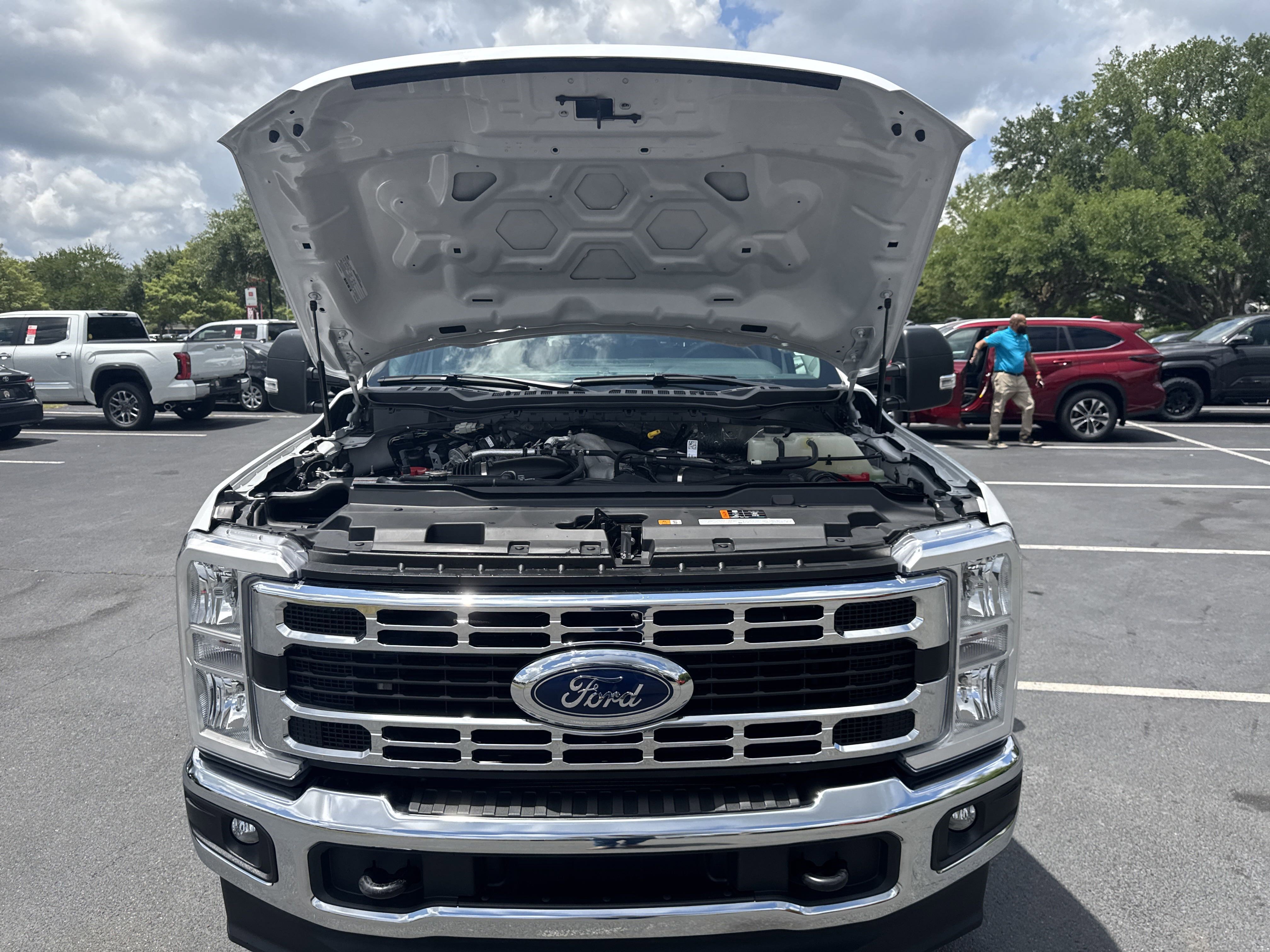 Used 2024 Ford F350 XLT AWD/4WD image 36