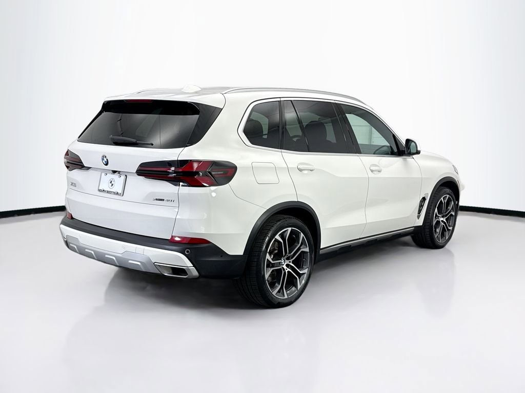 Used 2024 BMW X5 xDrive40i w/ Parking Assistance Package image 5