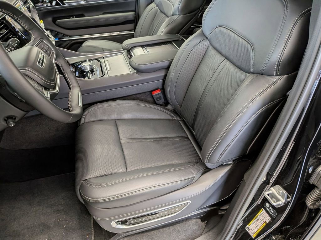 New 2026 Jeep Grand Wagoneer Summit w/ Premium Group III image 26