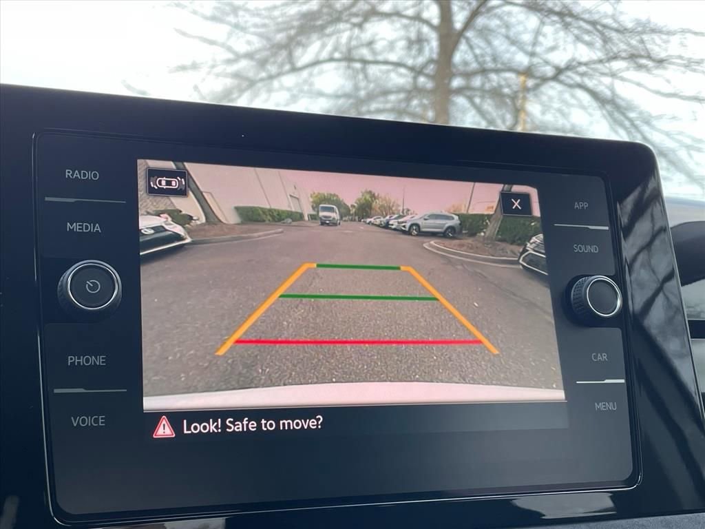 New 2026 Volkswagen Taos SE FWD image 13