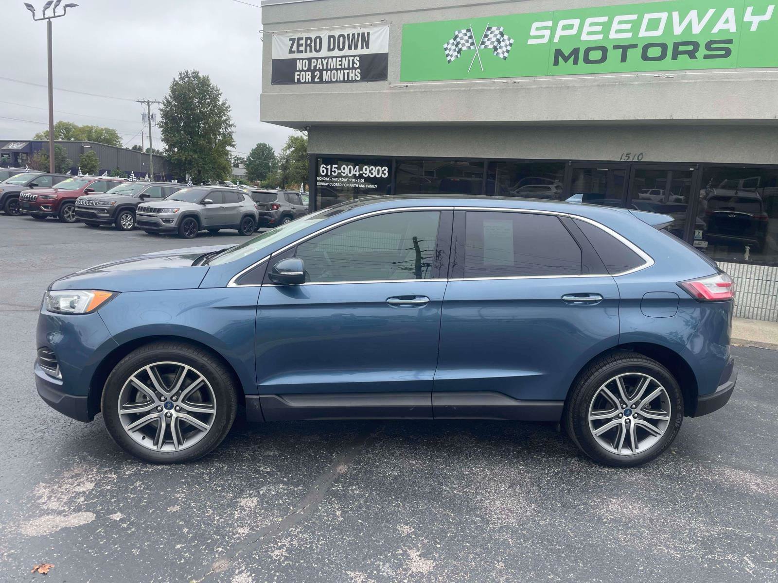 Used 2019 Ford Edge Titanium AWD/4WD image 4