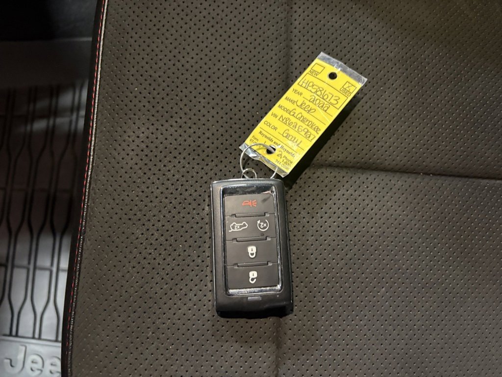 Used 2022 Jeep Grand Cherokee Trailhawk w/ Luxury Tech Group III image 13