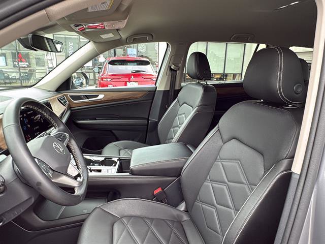 Certified 2025 Volkswagen Atlas SE image 15