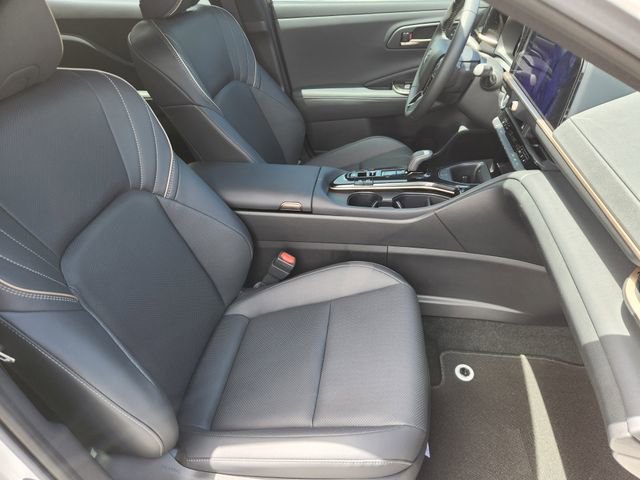 Used 2024 Toyota Crown AWD/4WD image 12