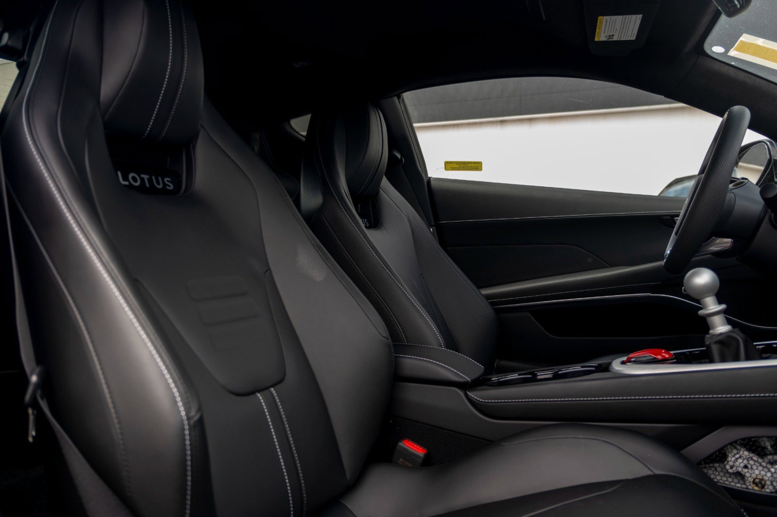 Used 2025 Lotus Emira RWD image 20