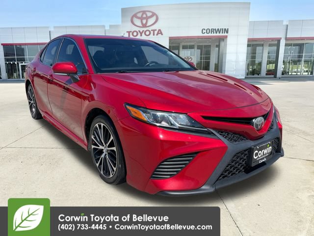 Used 2019 Toyota Camry SE w/ Convenience Package FWD image 1