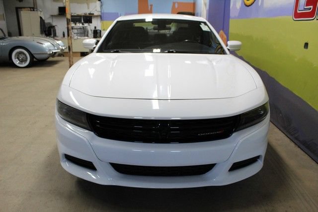 Used 2022 Dodge Charger SXT RWD image 2