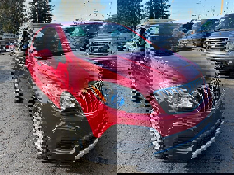 Used 2015 Buick Encore FWD image 1