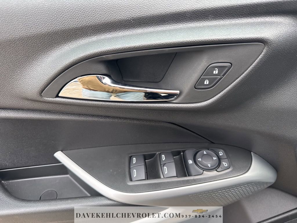 Used 2025 Chevrolet Trax RS w/ Driver Confidence Package image 18