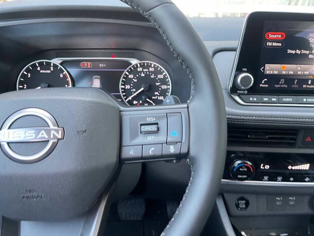 Certified 2026 Nissan Rogue SV FWD image 14
