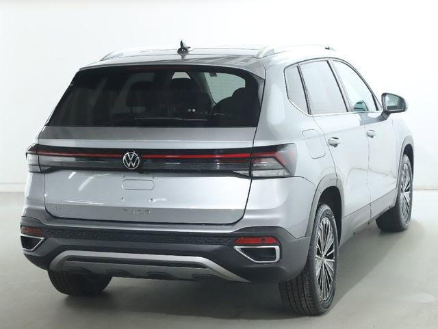 Used 2025 Volkswagen Taos SE FWD image 46