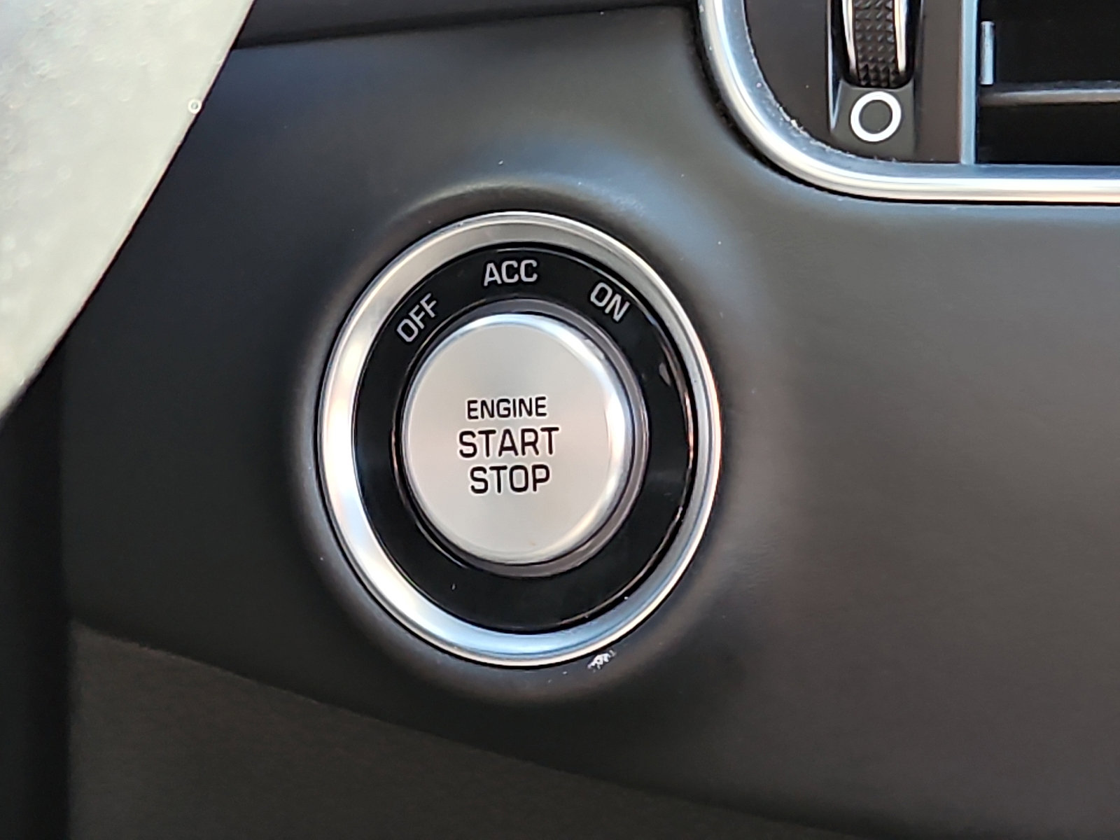 Used 2021 Genesis G90 3.3T Premium image 24