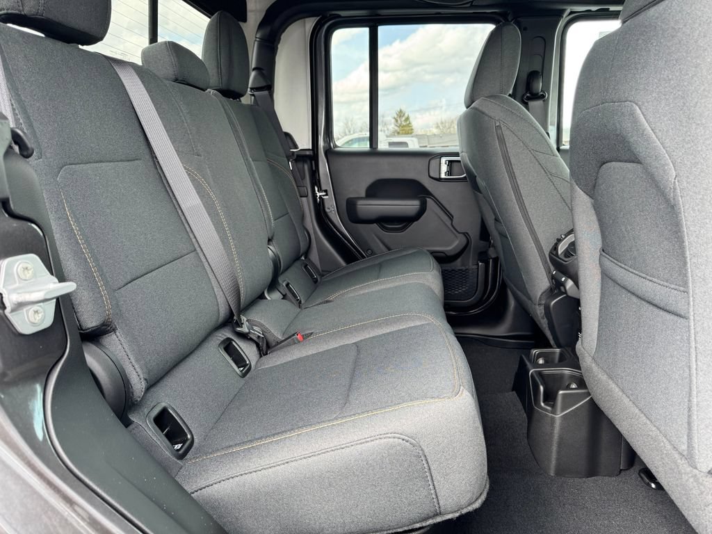 New 2026 Jeep Gladiator Sport AWD/4WD image 13