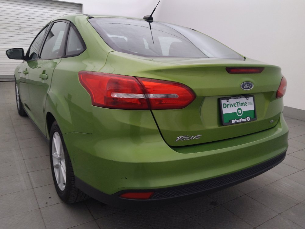 Used 2018 Ford Focus SE w/ Cold Weather Package FWD image 5