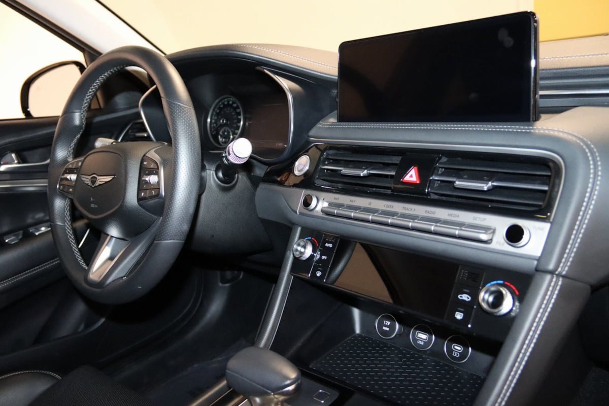 Used 2025 Genesis G70 2.5T image 55