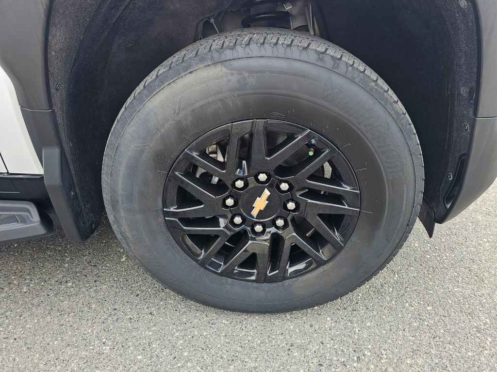 Used 2024 Chevrolet Silverado EV W/T AWD/4WD image 9