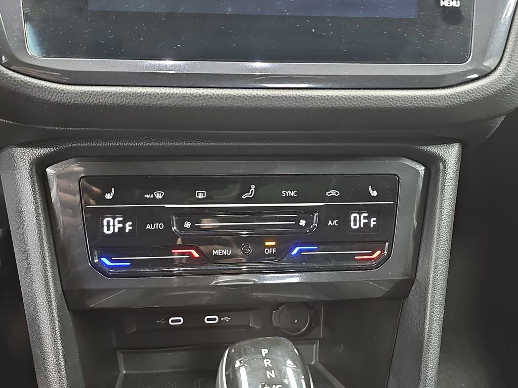 Used 2024 Volkswagen Tiguan SE image 22