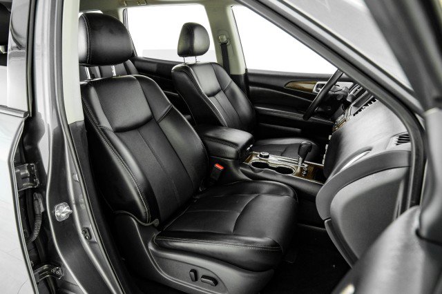 Used 2020 Nissan Pathfinder Platinum AWD/4WD image 33