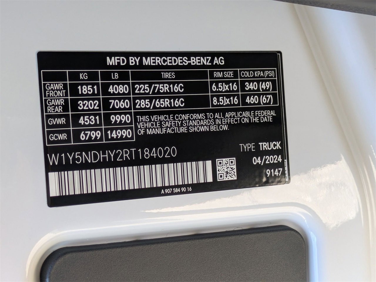 Used 2024 Mercedes-Benz Sprinter 3500 image 14