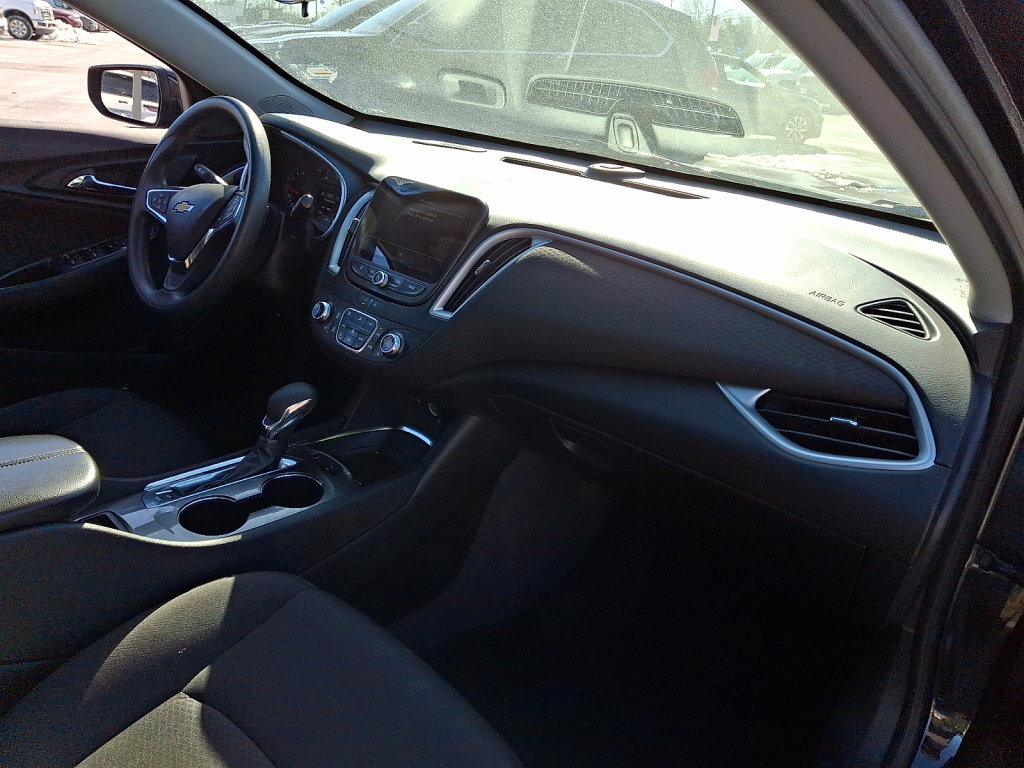 Used 2024 Chevrolet Malibu LT image 11