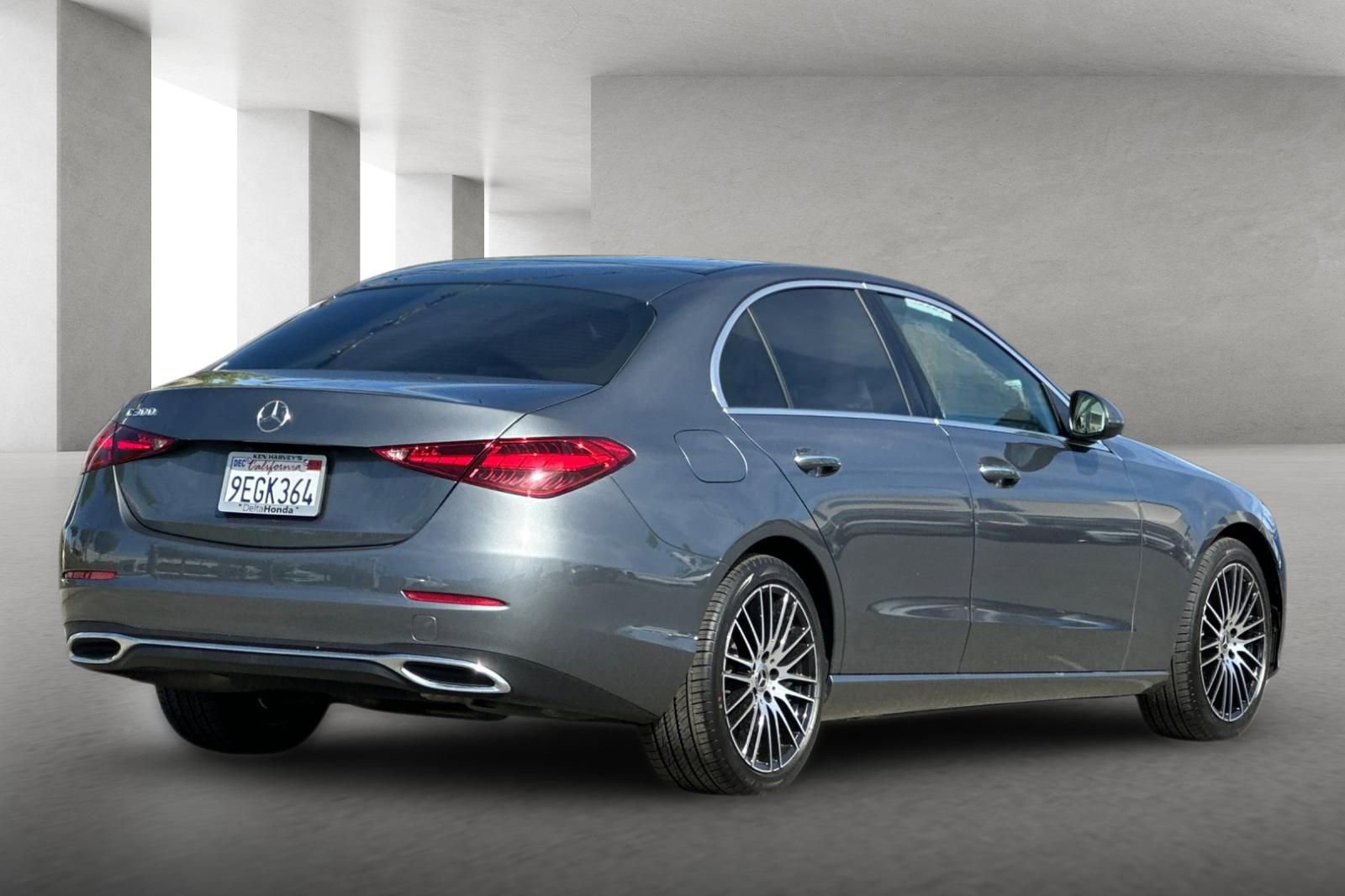 Used 2023 Mercedes-Benz C 300 Sedan image 4