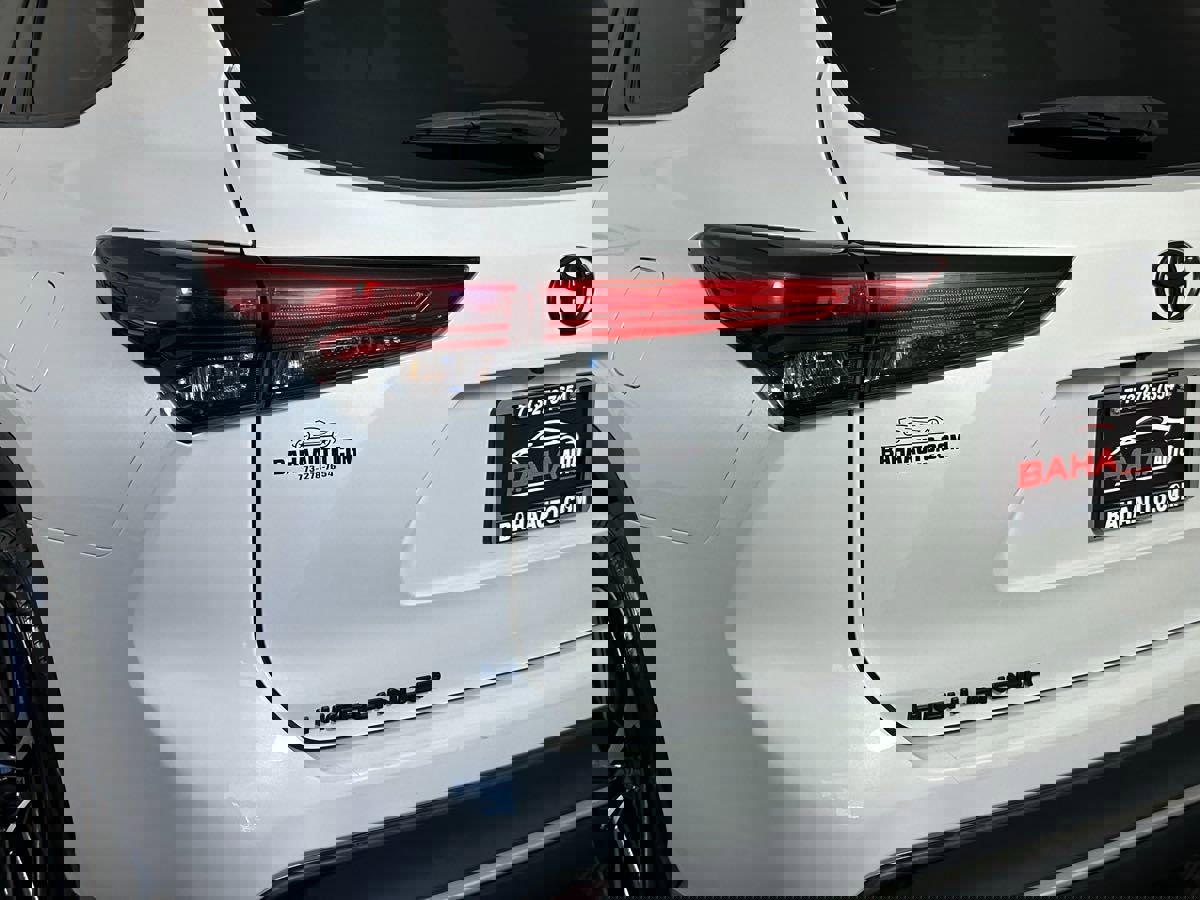 Used 2022 Toyota Highlander XSE image 14