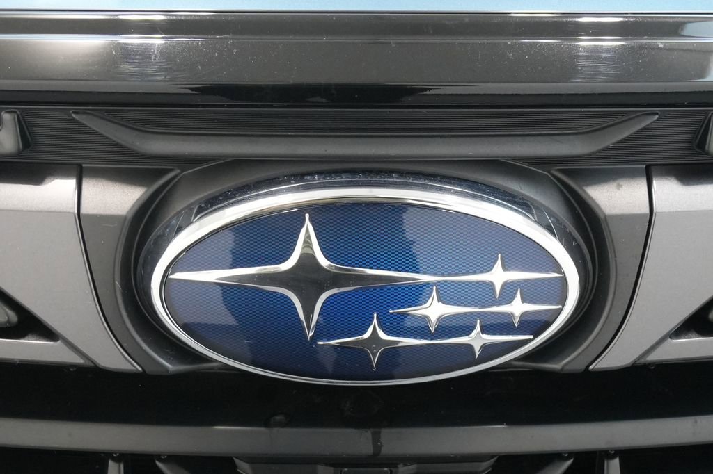 Used 2023 Subaru Forester Limited w/ Popular Package #3 image 12