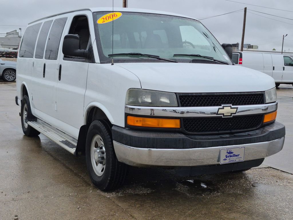 Used 2006 Chevrolet Express 3500 Passenger w/ LT Preferred Equipment Group RWD image 1
