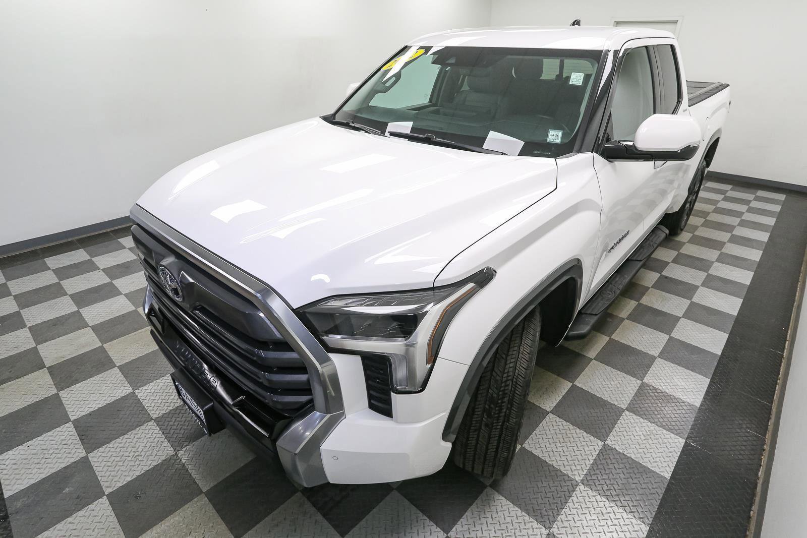 Used 2022 Toyota Tundra Limited image 6
