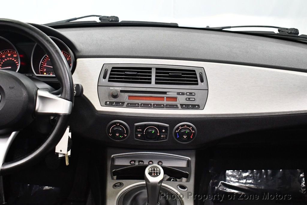 Used 2003 BMW Z4 3.0i RWD image 20