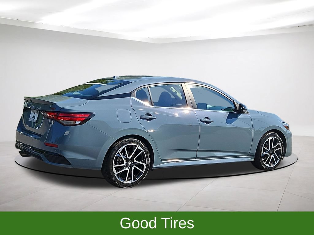 Used 2025 Nissan Sentra SR w/ SR Premium Package FWD image 7