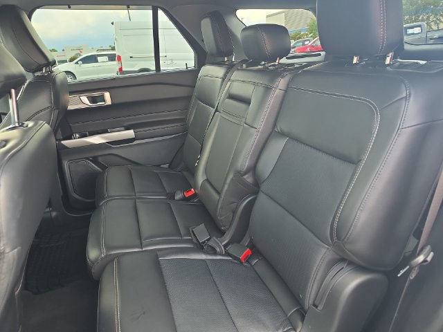 Used 2023 Ford Explorer Limited w/ Equipment Group 301A RWD image 16