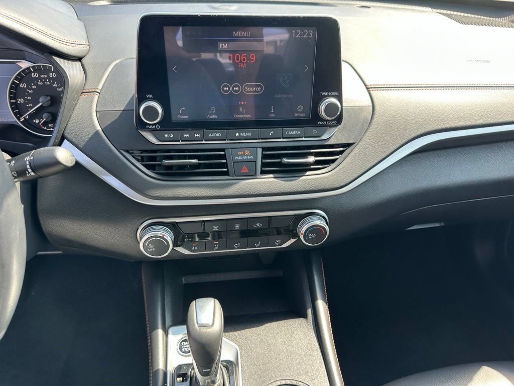 Used 2022 Nissan Altima 2.5 SR FWD image 23