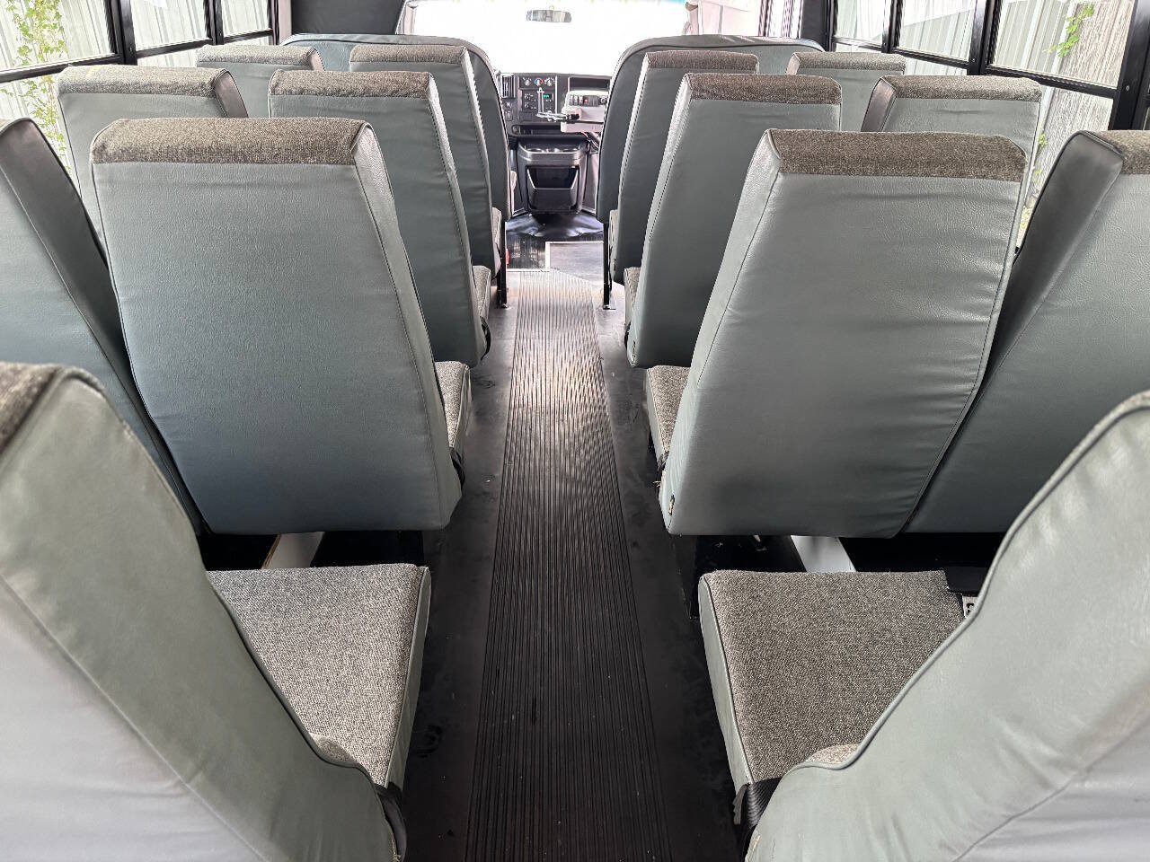 Used 2004 Chevrolet Express 3500 w/ School Bus Package RWD image 26