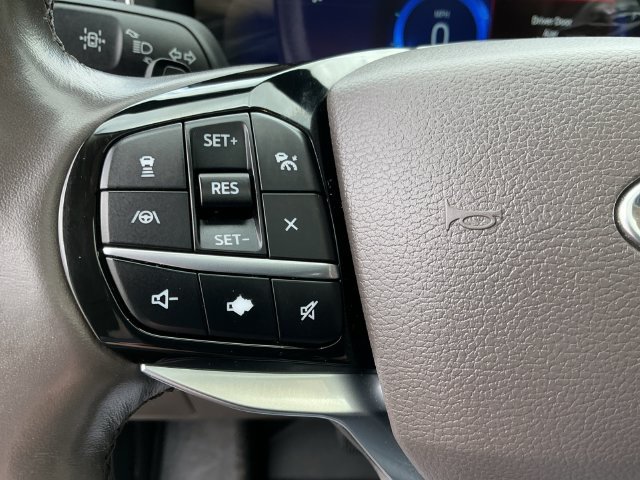 Used 2021 Ford Explorer Platinum w/ Equipment Group 601A AWD/4WD image 20