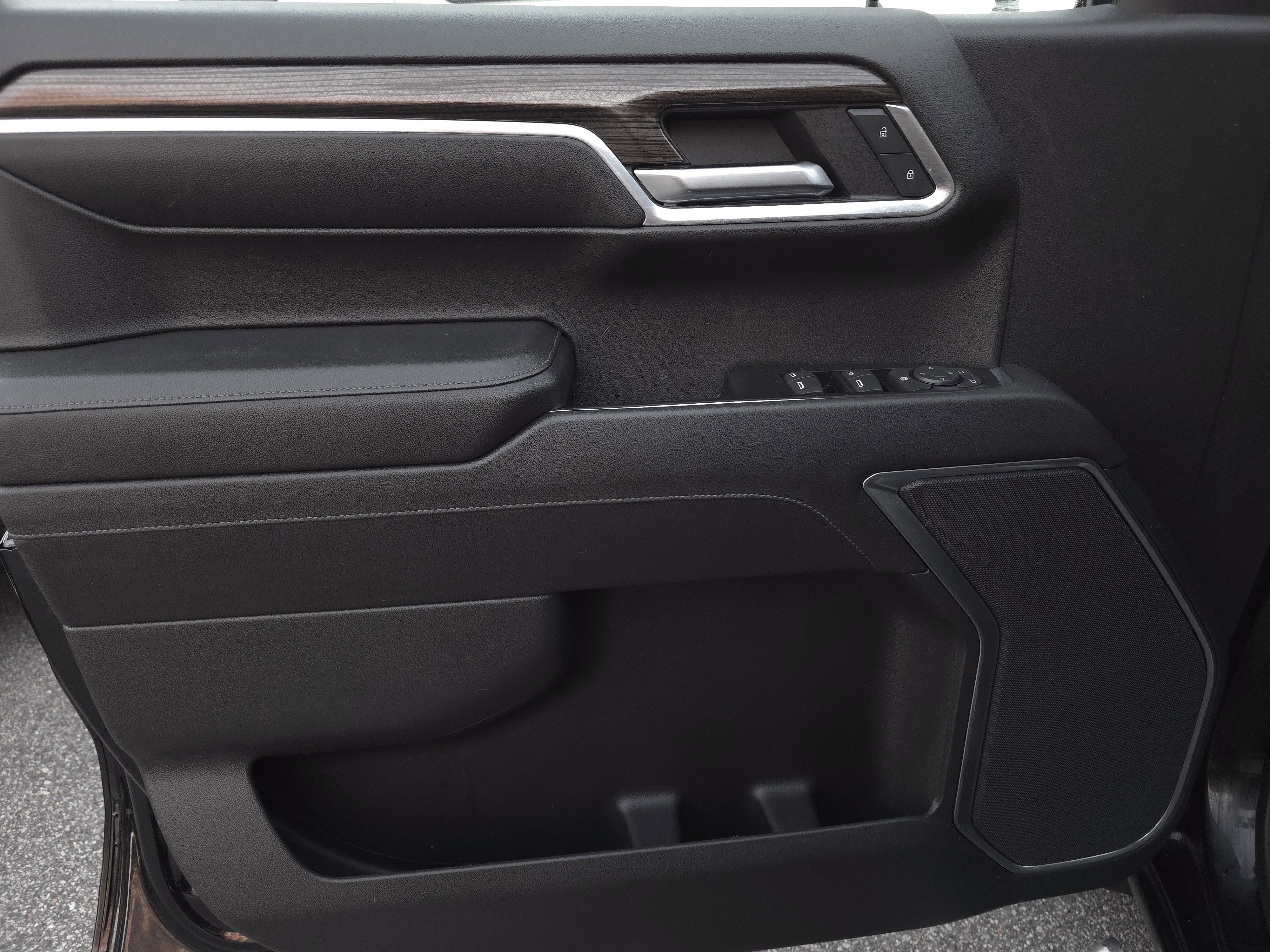 Used 2022 Chevrolet Silverado 1500 LT image 26