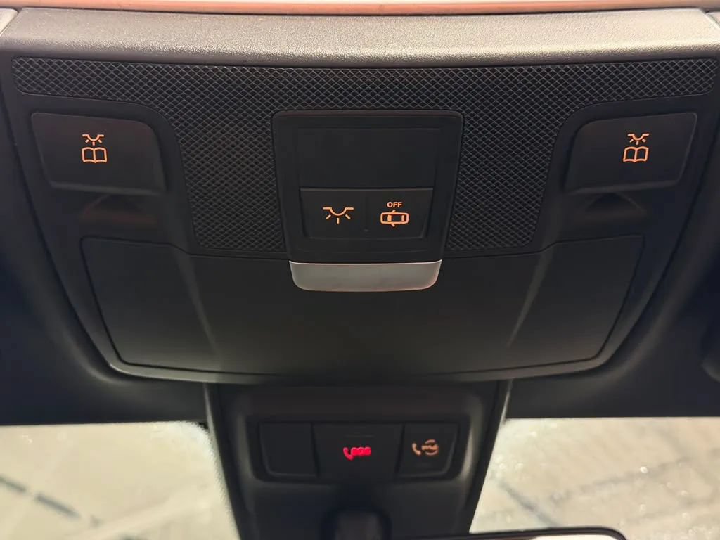 Used 2019 Mercedes-Benz C 63 AMG Cabriolet image 37