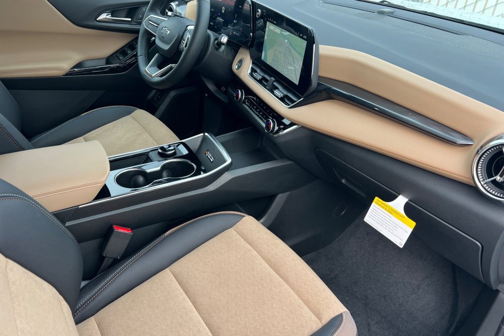 New 2026 Chevrolet Equinox ACTIV image 13