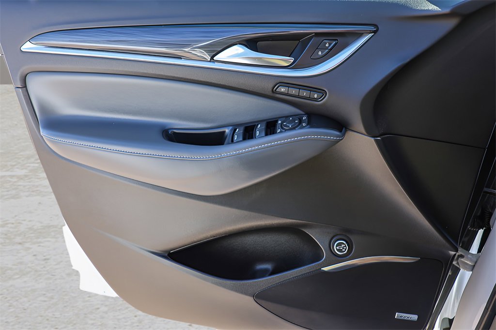 Used 2024 Buick Enclave Premium image 19