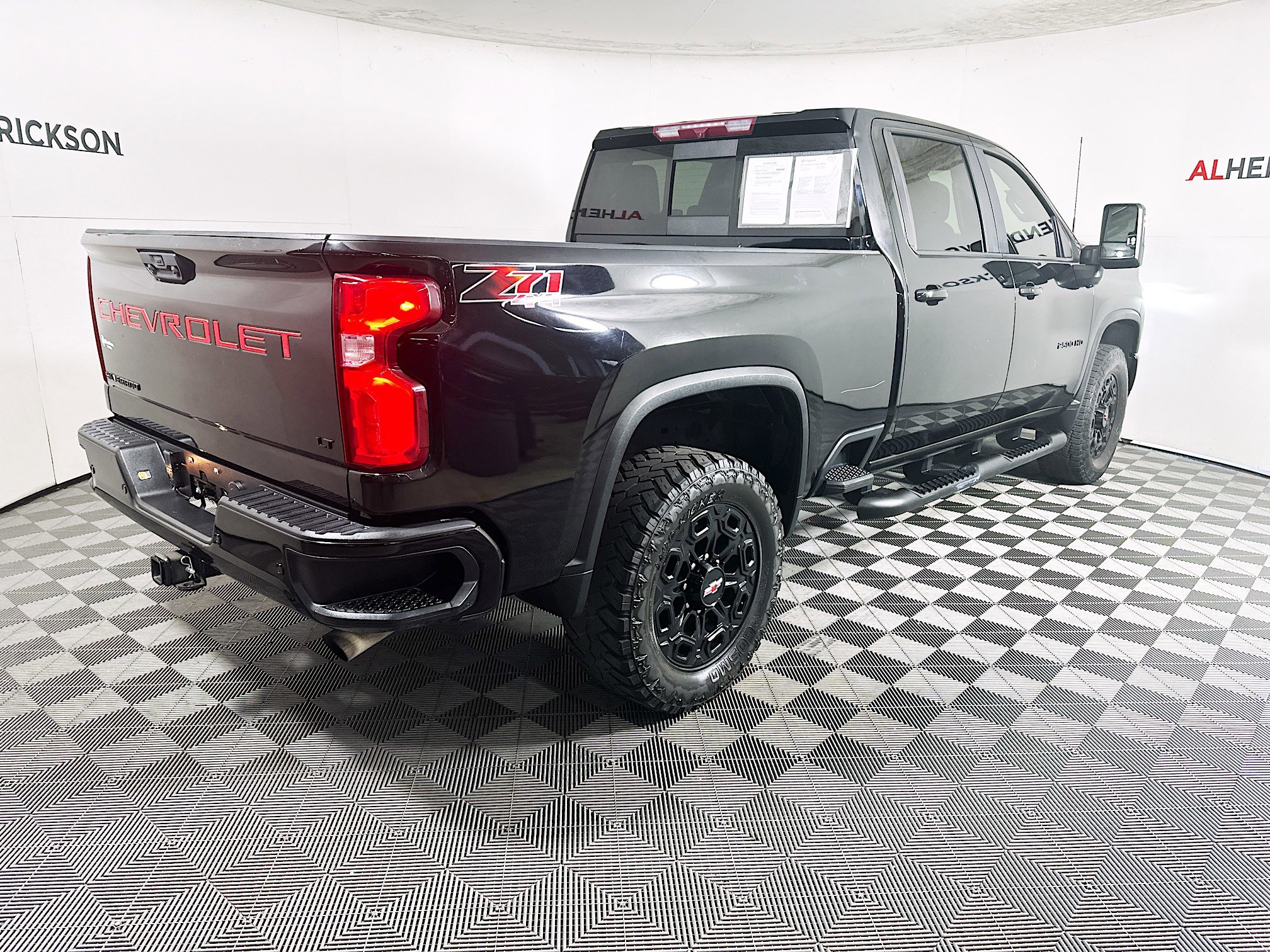 Used 2024 Chevrolet Silverado 2500 LT w/ Midnight Edition image 3